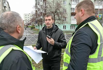 Отремонтированная дорога, построенные тротуары, довольные горожане  